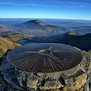 Plaque on Summit Point Snowdon